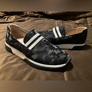 LifeStride brand, size 7, black camouflage, super comfortable slip on shoes